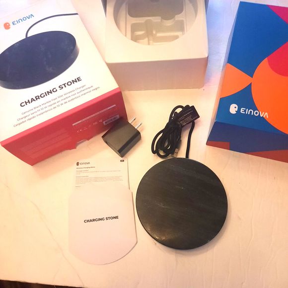 Einova Wireless Charging Stone with 10W Qi Fast Charging Black Marble - Picture 6 of 6